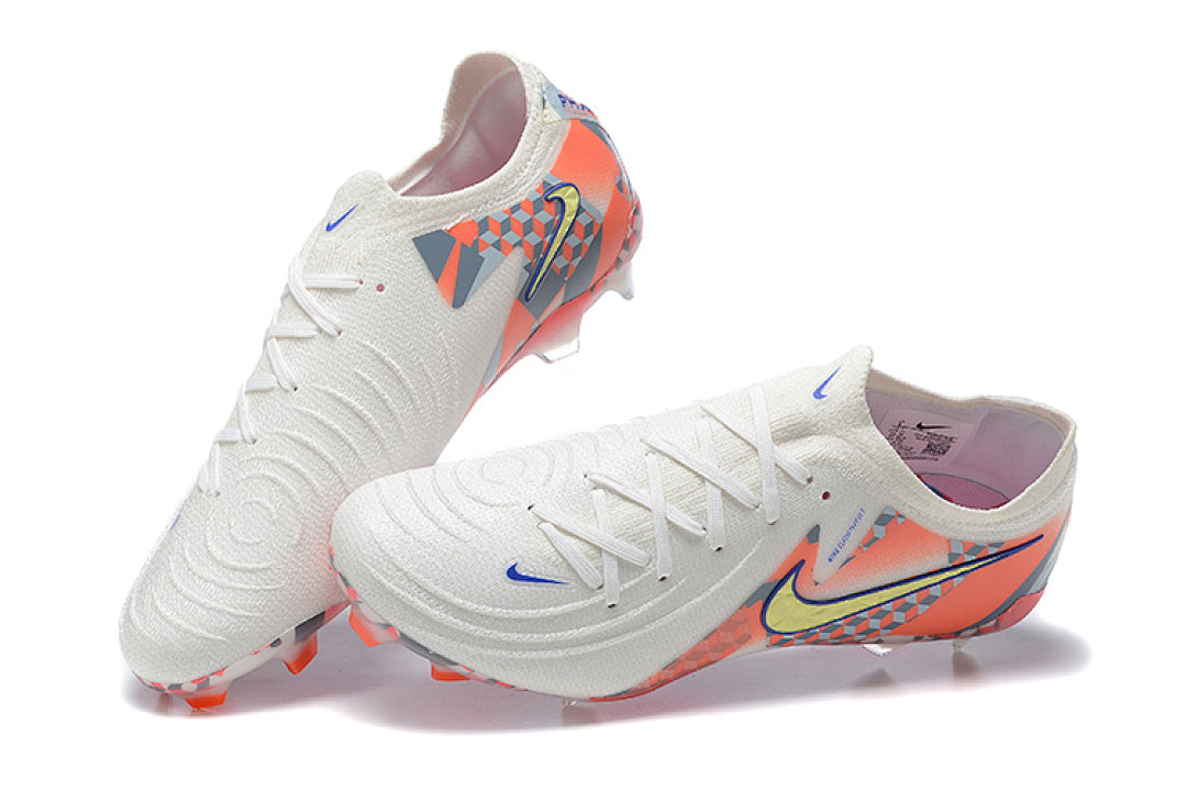 NIKE PHANTOM LUNA ELITE FG